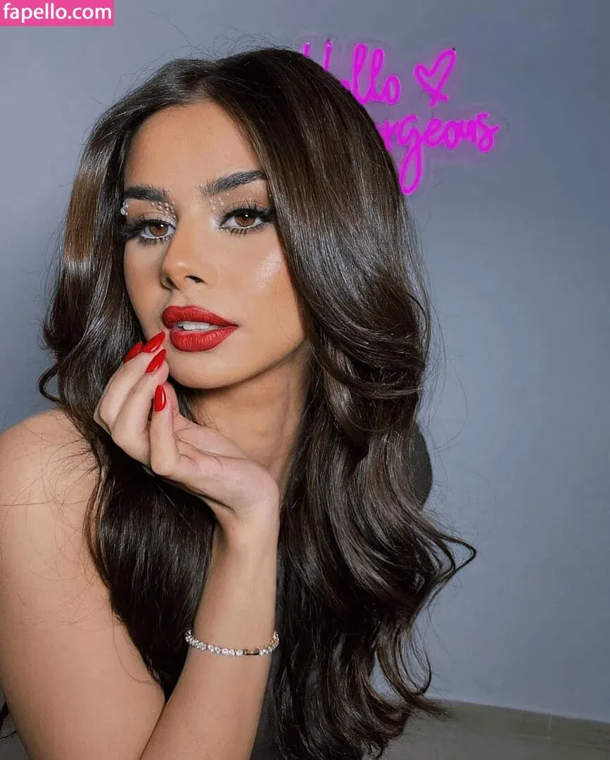 Menna Arafa Onlyfans Photo Gallery 