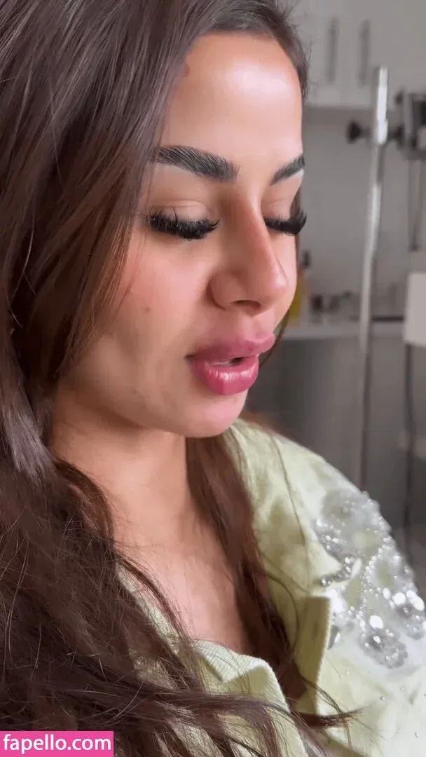 Menna Arafa Onlyfans Photo Gallery 