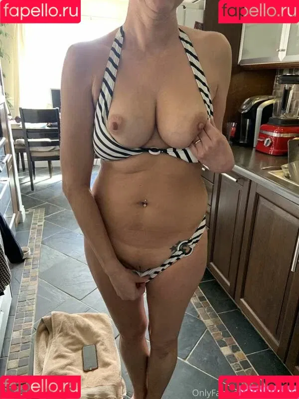 Sexy Kittie Onlyfans Photo Gallery 