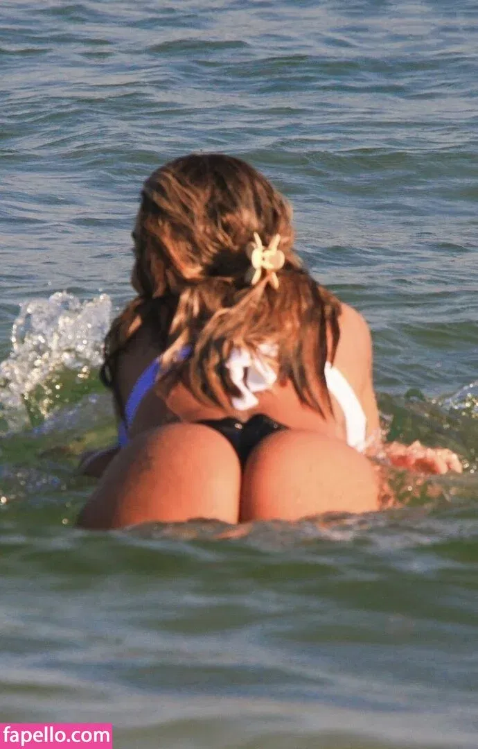 Rafaella Santos Onlyfans Photo Gallery 