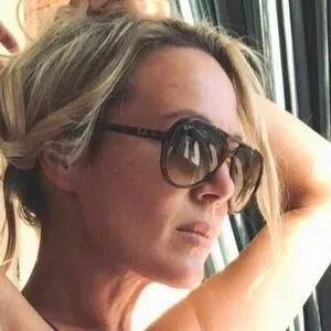 Isla Traquair Onlyfans Photo Gallery 