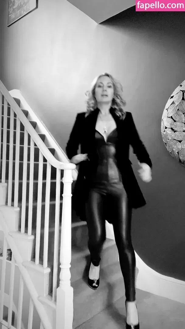 Isla Traquair Onlyfans Photo Gallery 