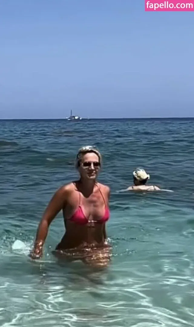 Isla Traquair Onlyfans Photo Gallery 