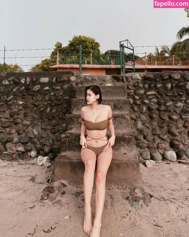 Criselda Alvarez Onlyfans Photo Gallery 