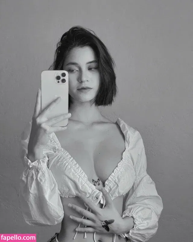 Criselda Alvarez Onlyfans Photo Gallery 