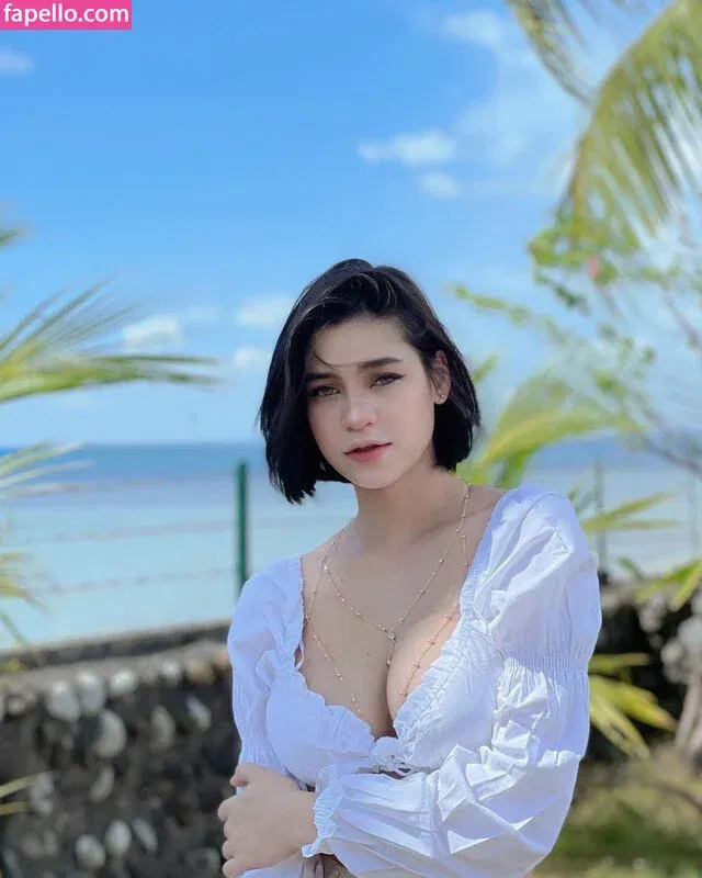 Criselda Alvarez Onlyfans Photo Gallery 