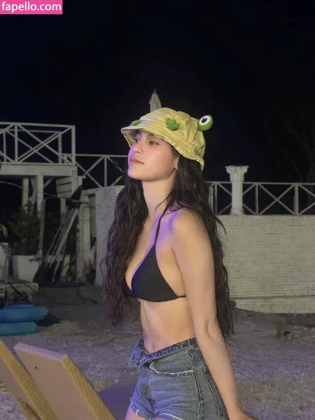 Criselda Alvarez Onlyfans Photo Gallery 