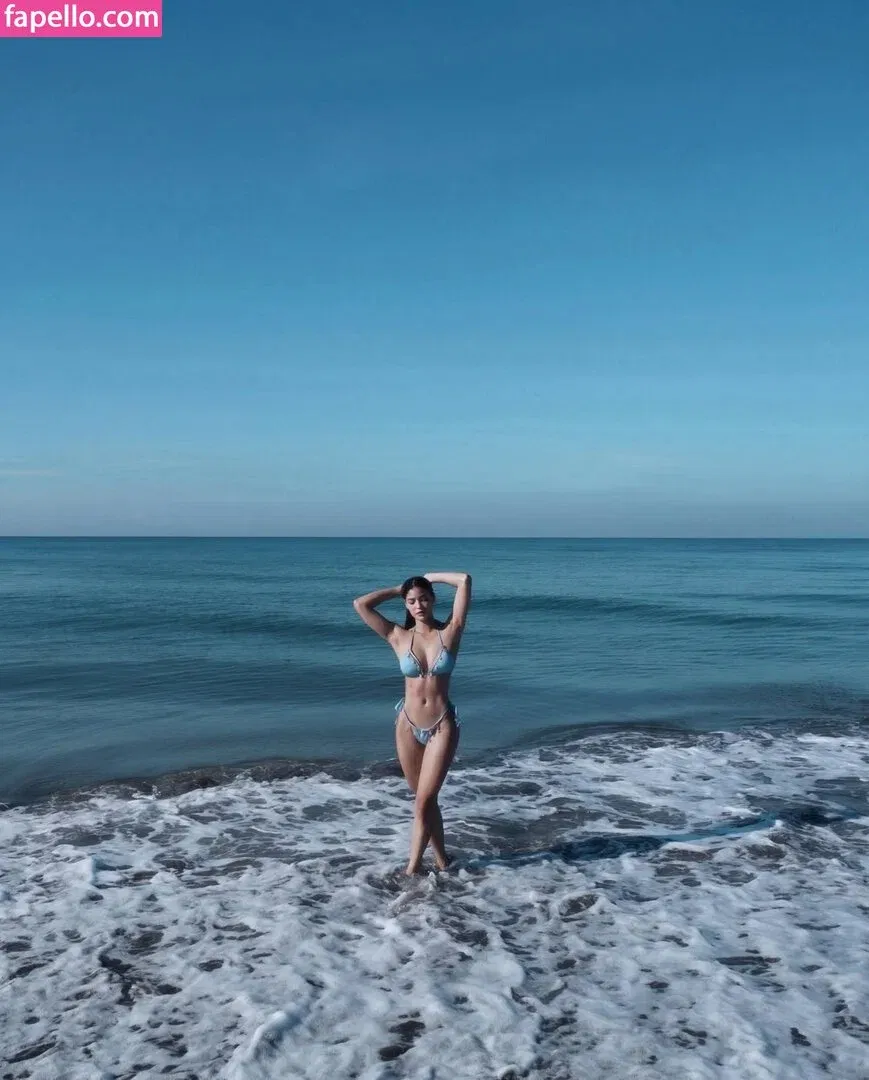 Criselda Alvarez Onlyfans Photo Gallery 