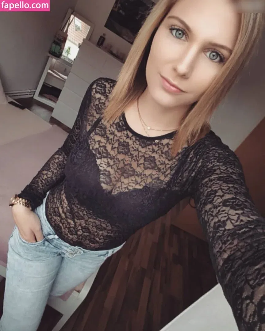 lea.srkrts Onlyfans Photo Gallery 