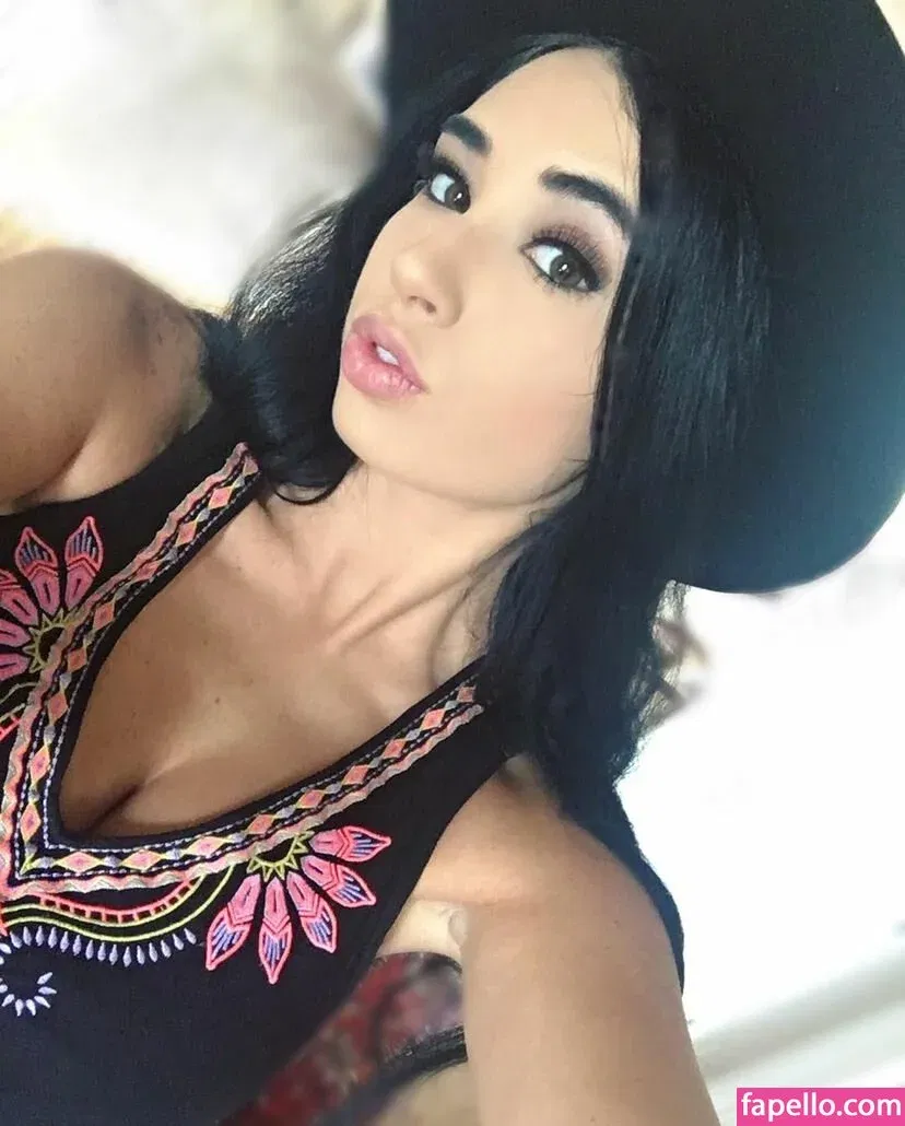 parisdylan550 Onlyfans Photo Gallery 