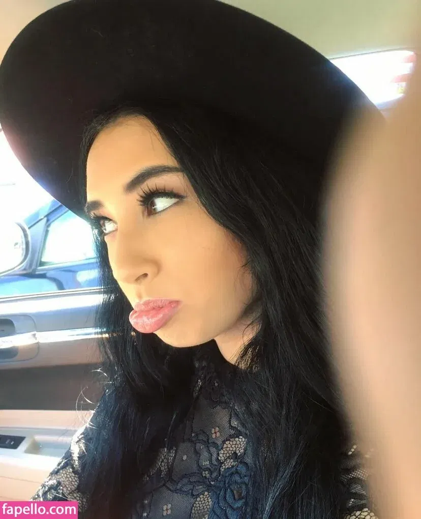 parisdylan550 Onlyfans Photo Gallery 