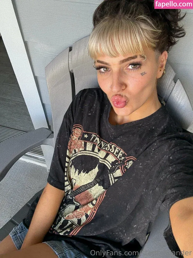 stephdelander Onlyfans Photo Gallery 