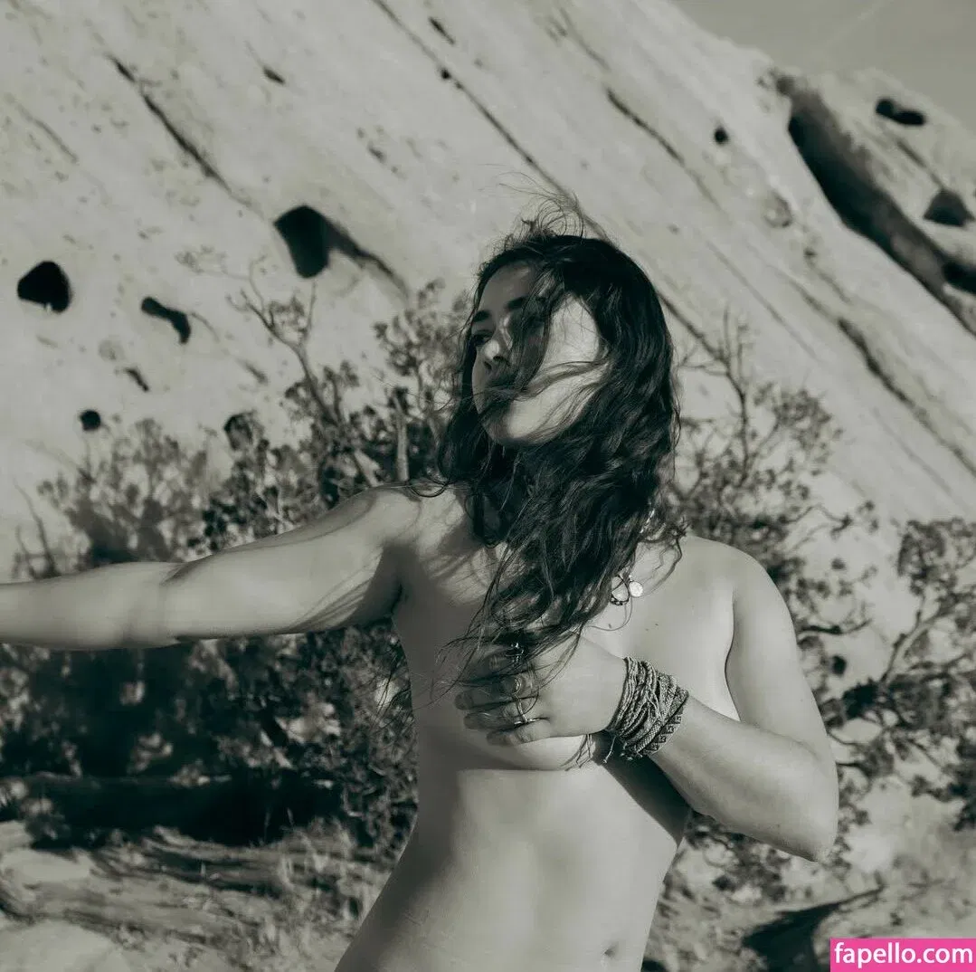 Leonie Buchegger Onlyfans Photo Gallery 