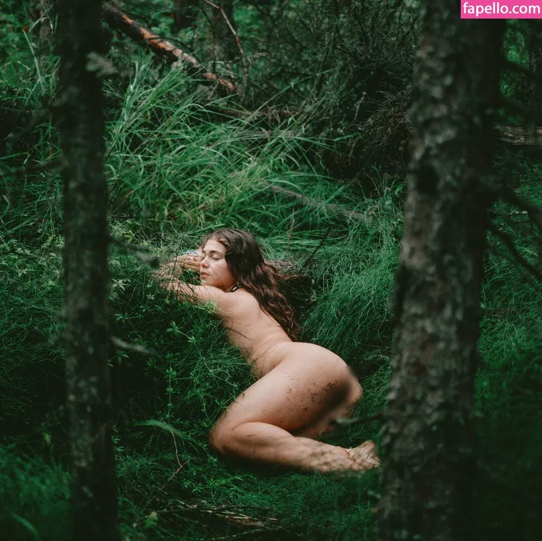 Leonie Buchegger Onlyfans Photo Gallery 