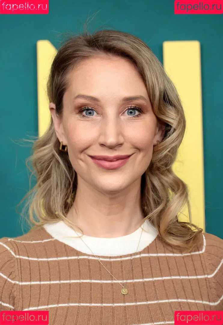 Maude Garrett Onlyfans Photo Gallery 