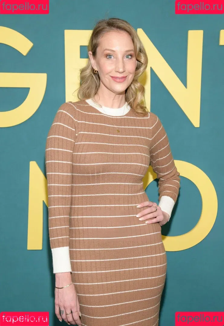 Maude Garrett Onlyfans Photo Gallery 