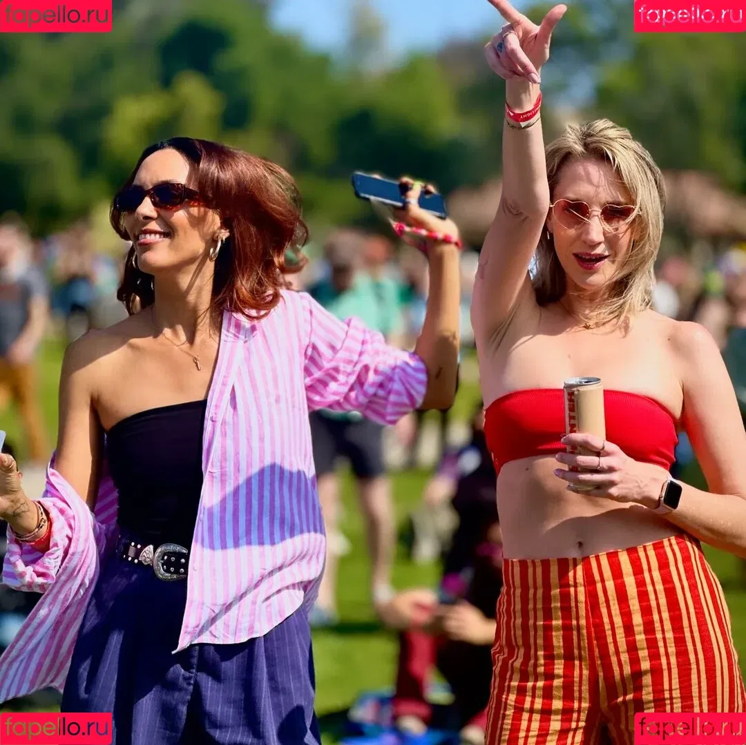 Maude Garrett Onlyfans Photo Gallery 