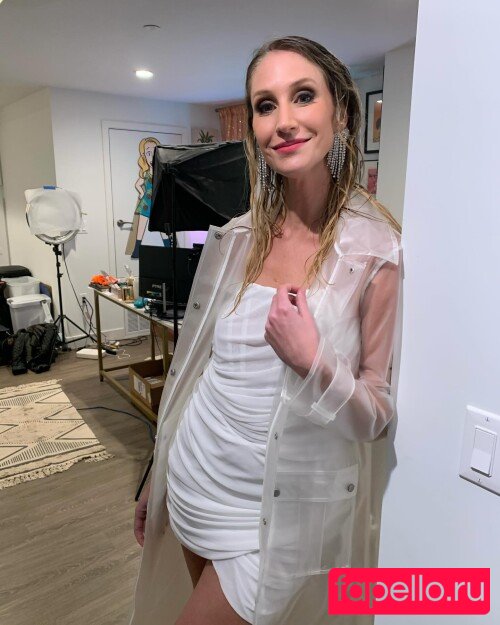 Maude Garrett Nude Onlyfans Photo 37