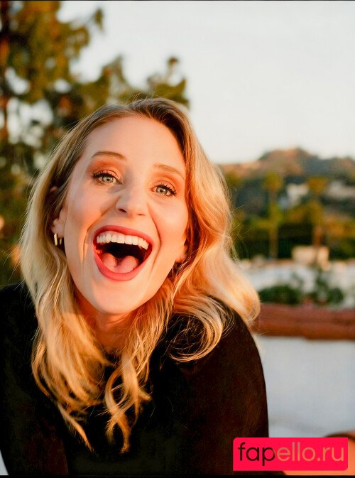Maude Garrett Nude Onlyfans Photo 25