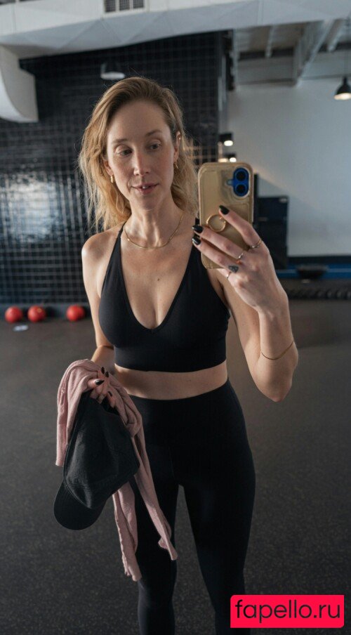 Maude Garrett Nude Onlyfans Photo 19