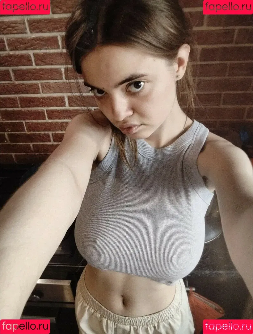 Daria Aref Onlyfans Photo Gallery 