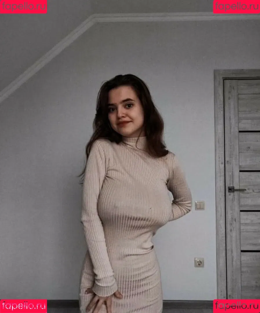 Daria Aref Onlyfans Photo Gallery 