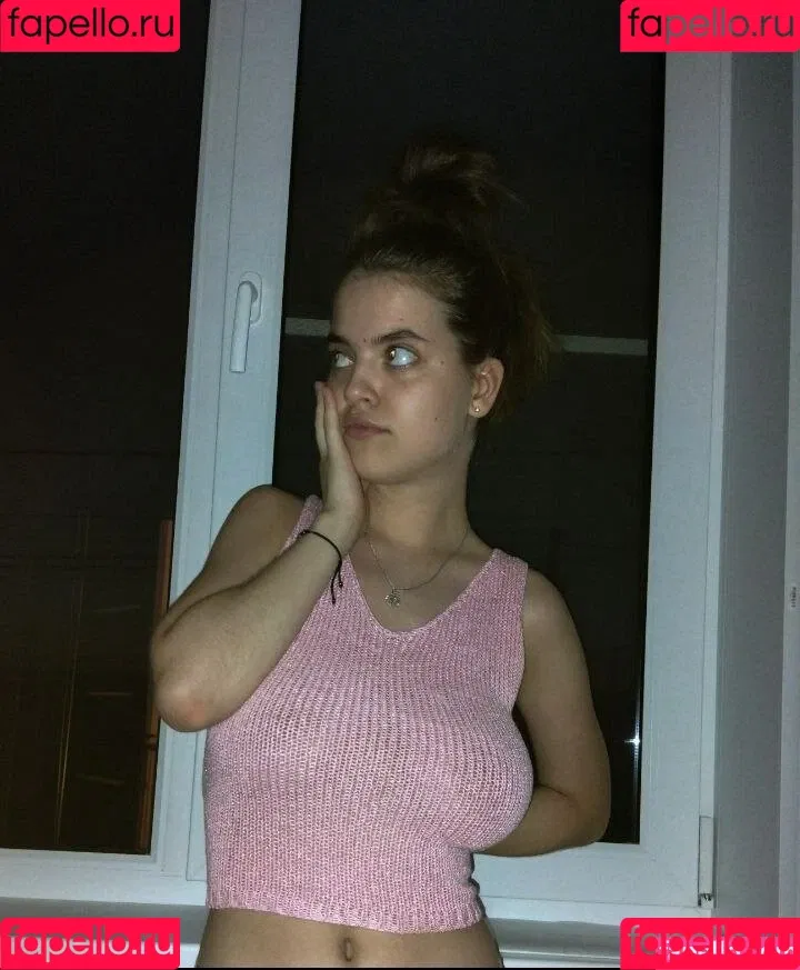 Daria Aref Onlyfans Photo Gallery 