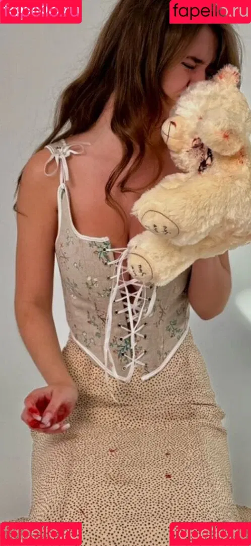 Daria Aref Onlyfans Photo Gallery 