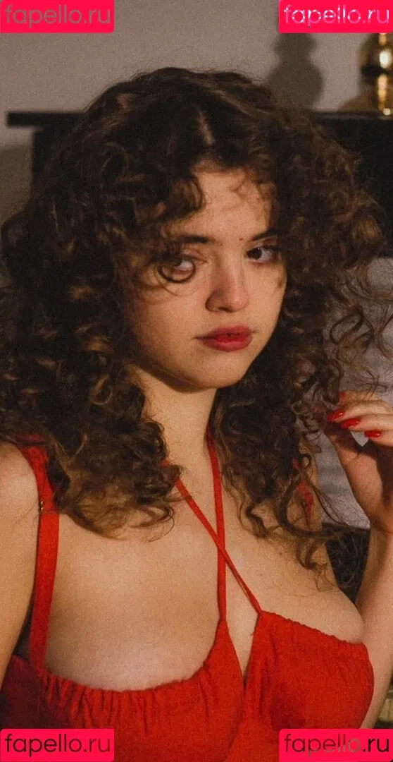Daria Aref Onlyfans Photo Gallery 