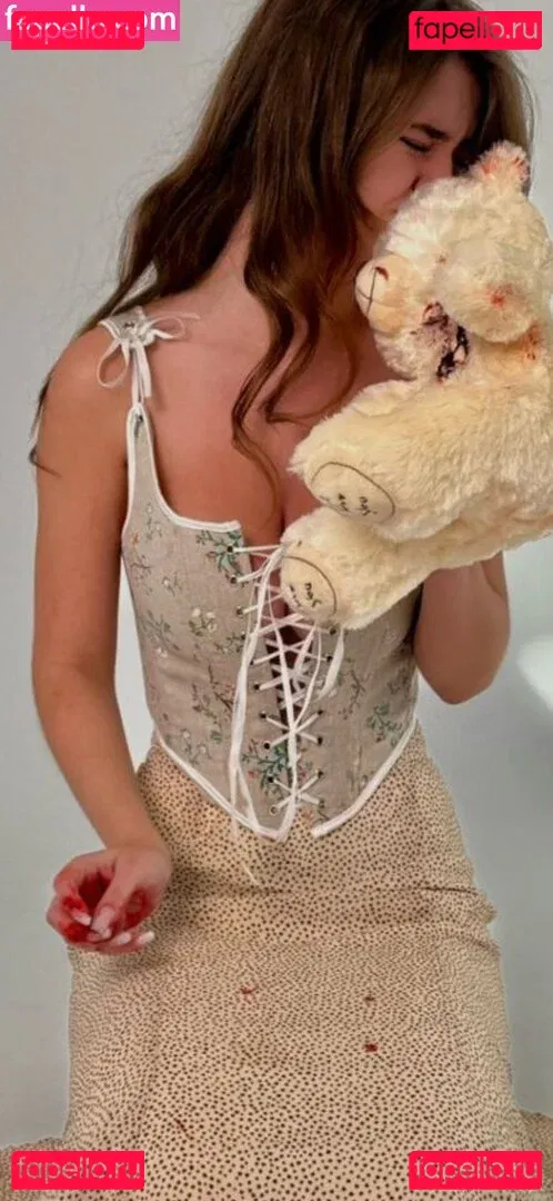 Daria Aref Onlyfans Photo Gallery 