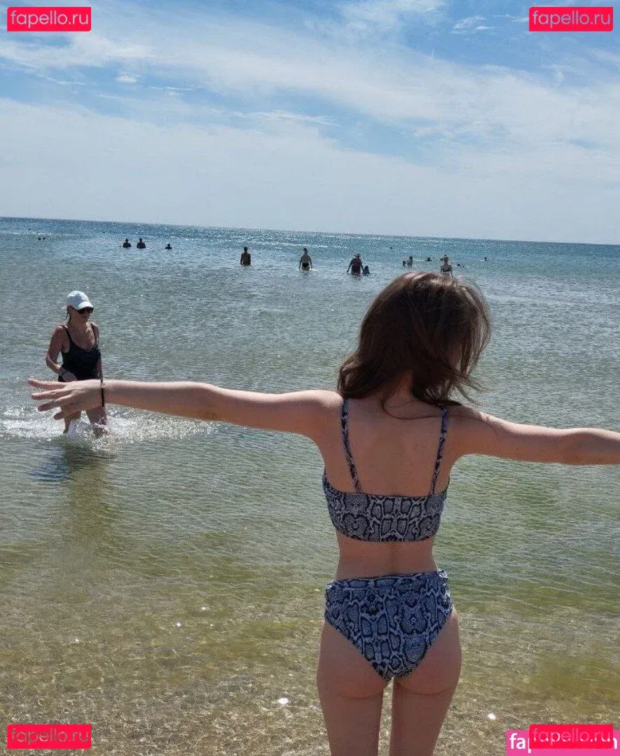 Daria Aref Onlyfans Photo Gallery 