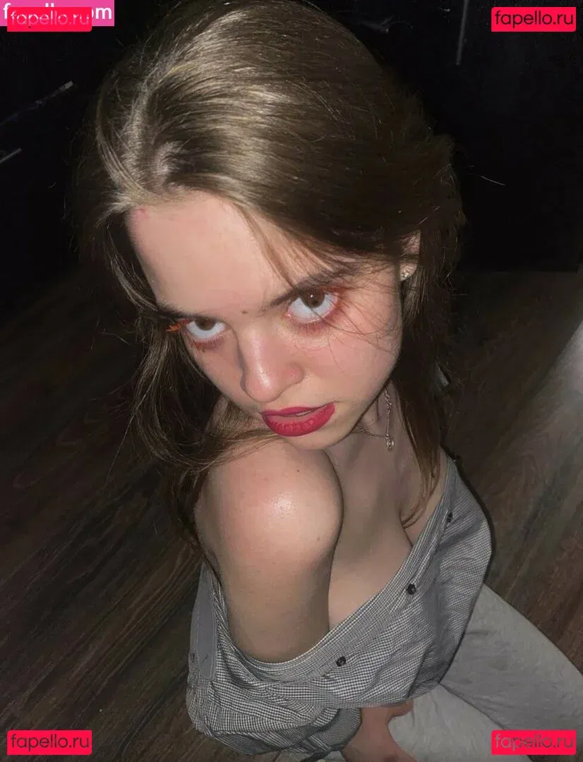 Daria Aref Onlyfans Photo Gallery 