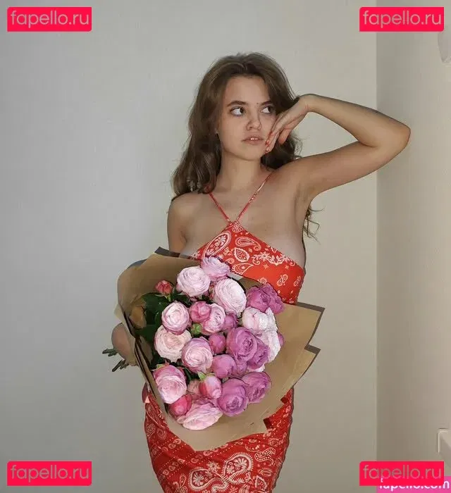 Daria Aref Onlyfans Photo Gallery 