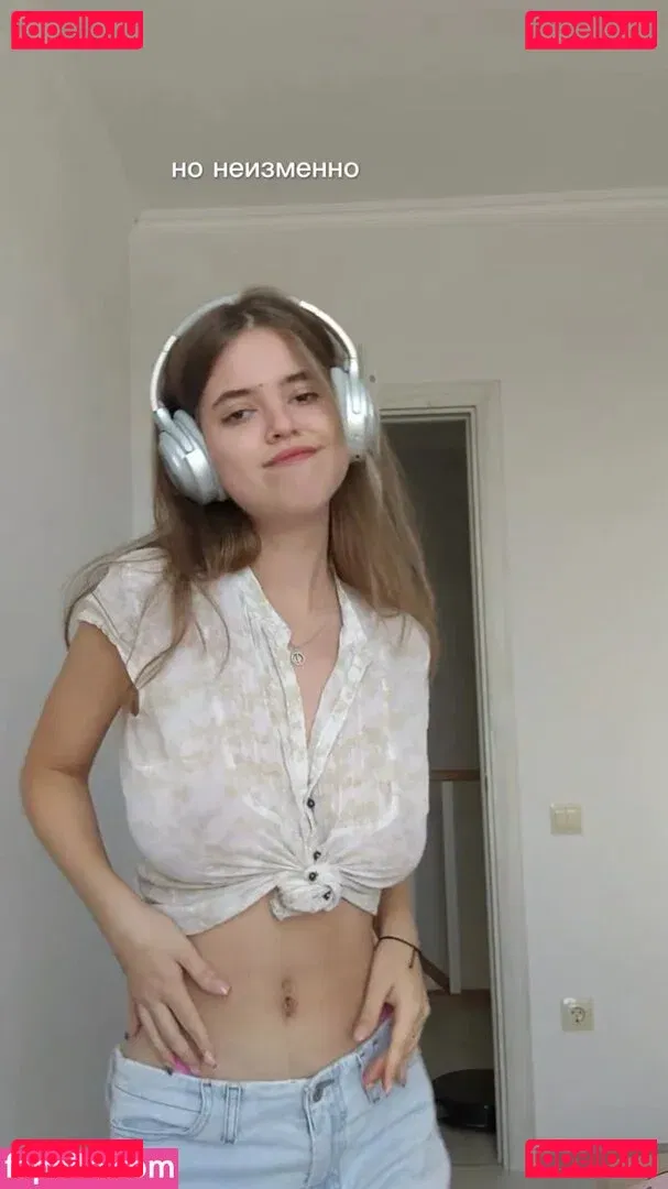 Daria Aref Onlyfans Photo Gallery 