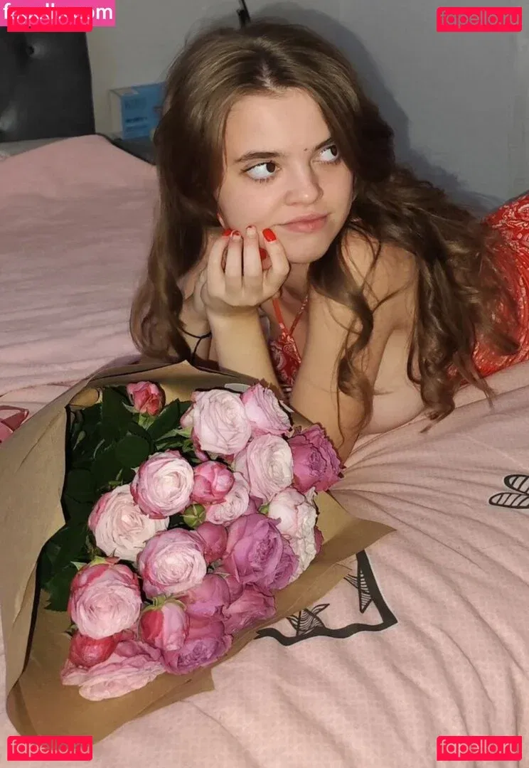 Daria Aref Onlyfans Photo Gallery 