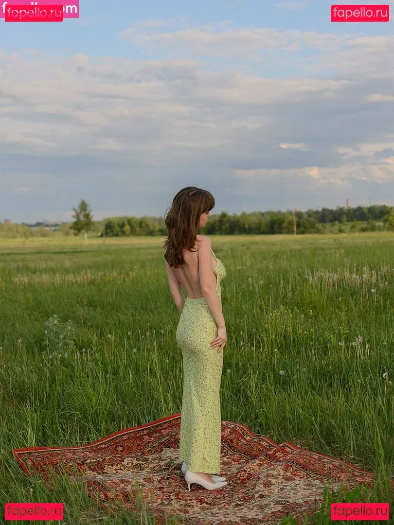 Daria Aref Onlyfans Photo Gallery 