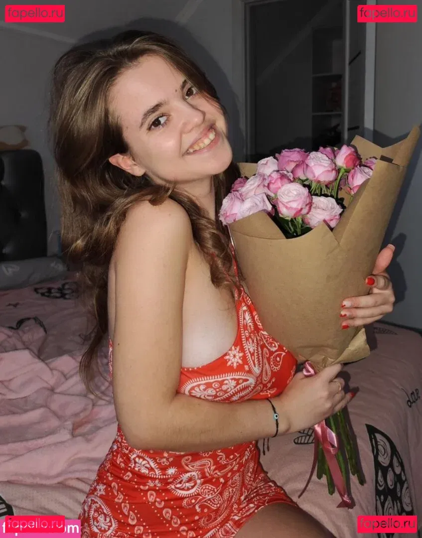 Daria Aref Onlyfans Photo Gallery 