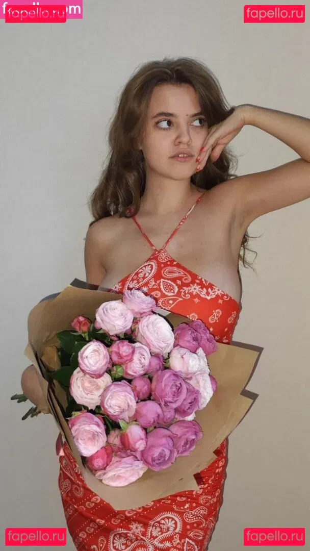 Daria Aref Onlyfans Photo Gallery 