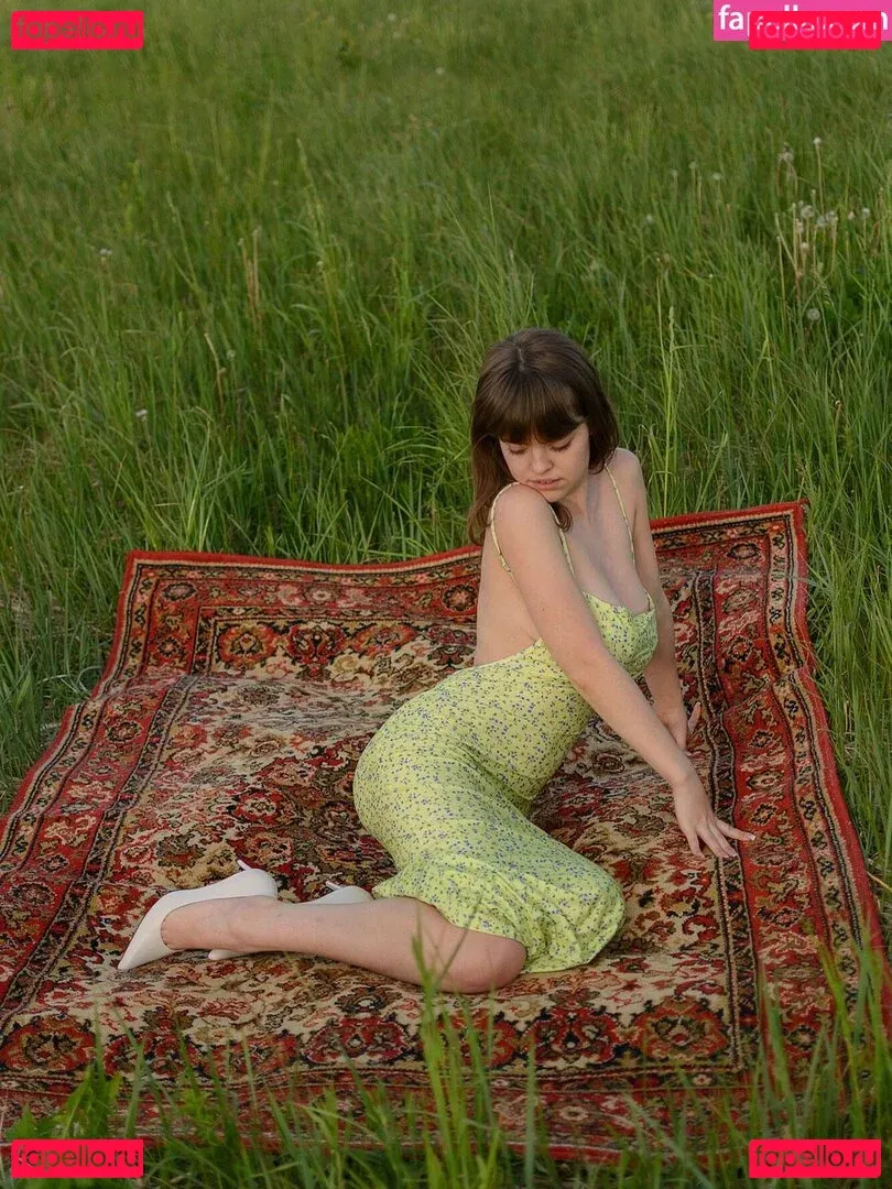 Daria Aref Onlyfans Photo Gallery 