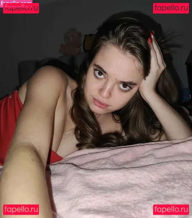 Daria Aref Onlyfans Photo Gallery 