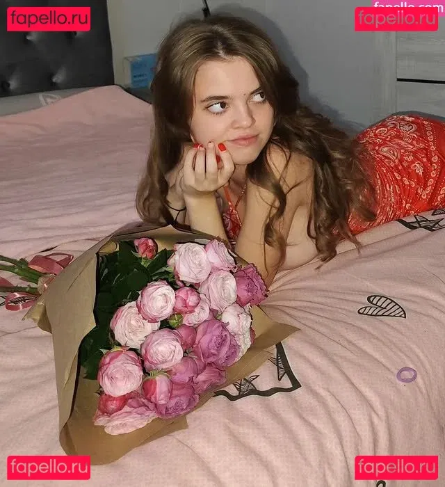 Daria Aref Onlyfans Photo Gallery 