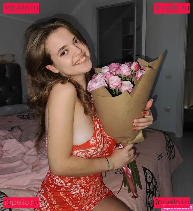 Daria Aref Onlyfans Photo Gallery 