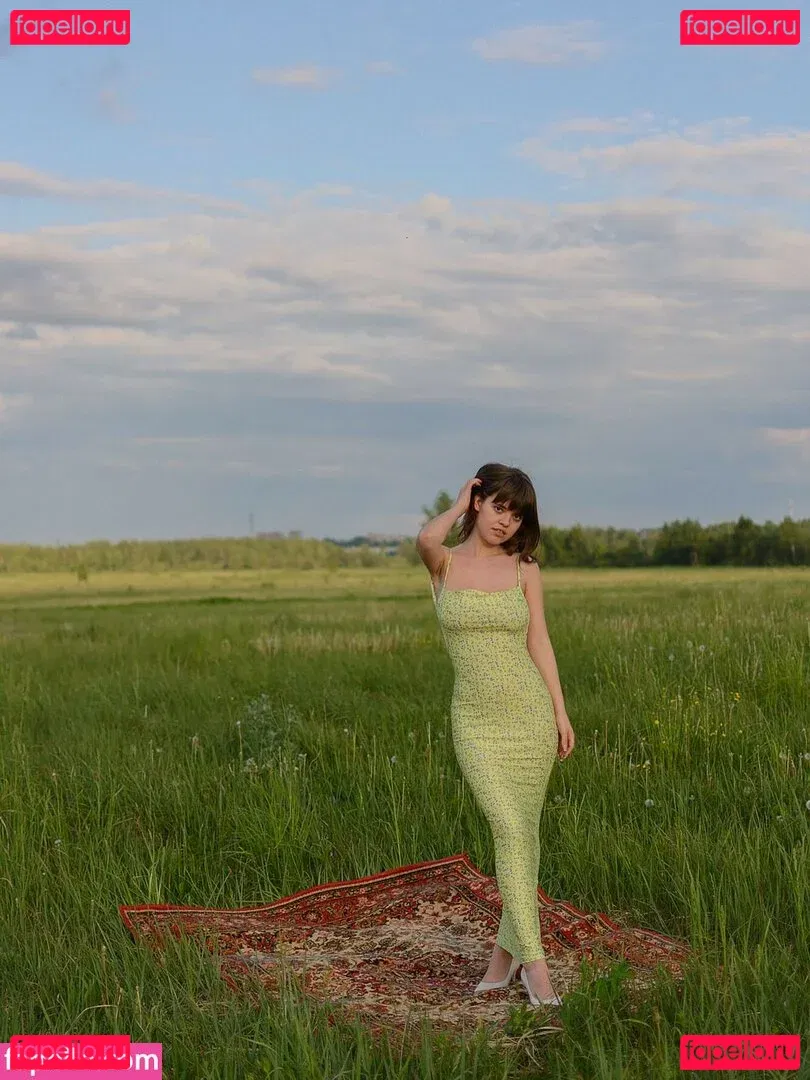 Daria Aref Onlyfans Photo Gallery 