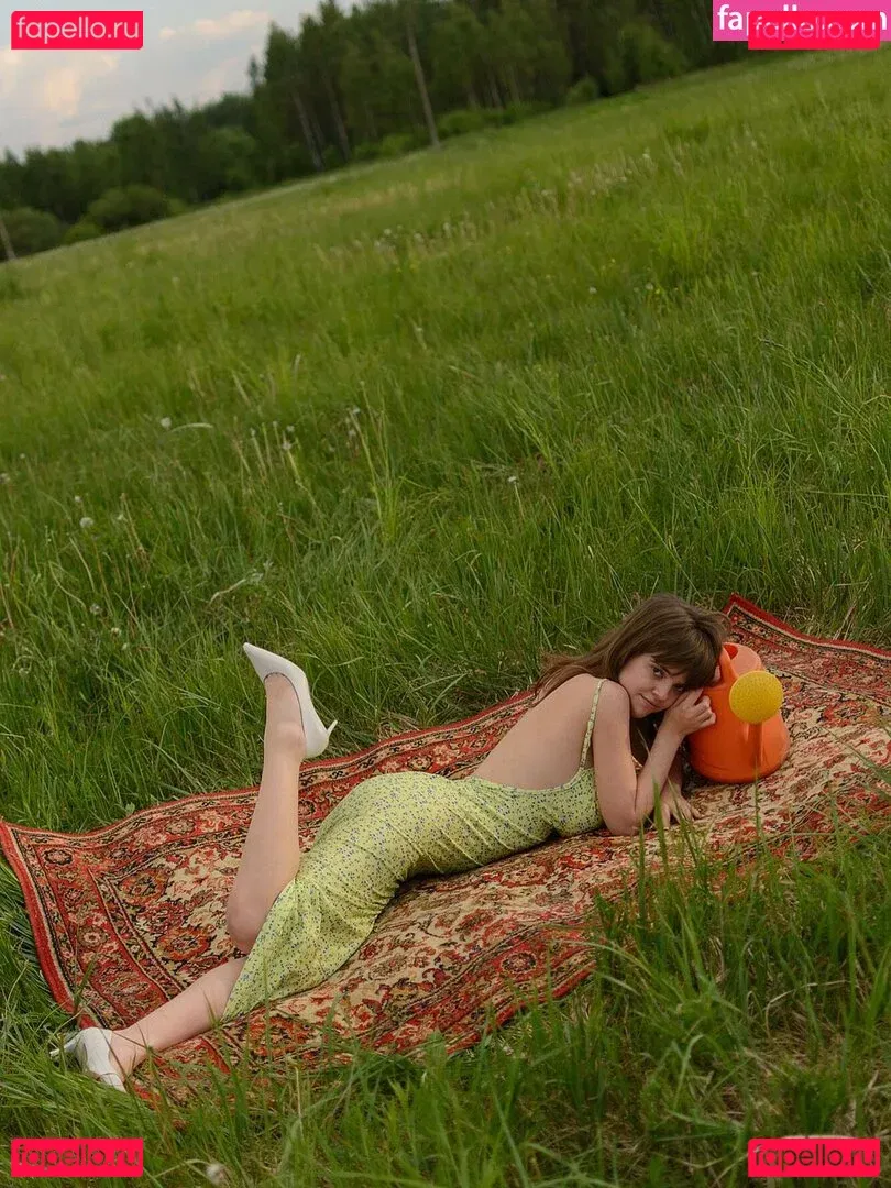 Daria Aref Onlyfans Photo Gallery 