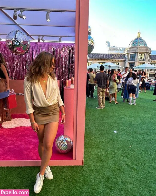 Emilia McCarthy Onlyfans Photo Gallery 