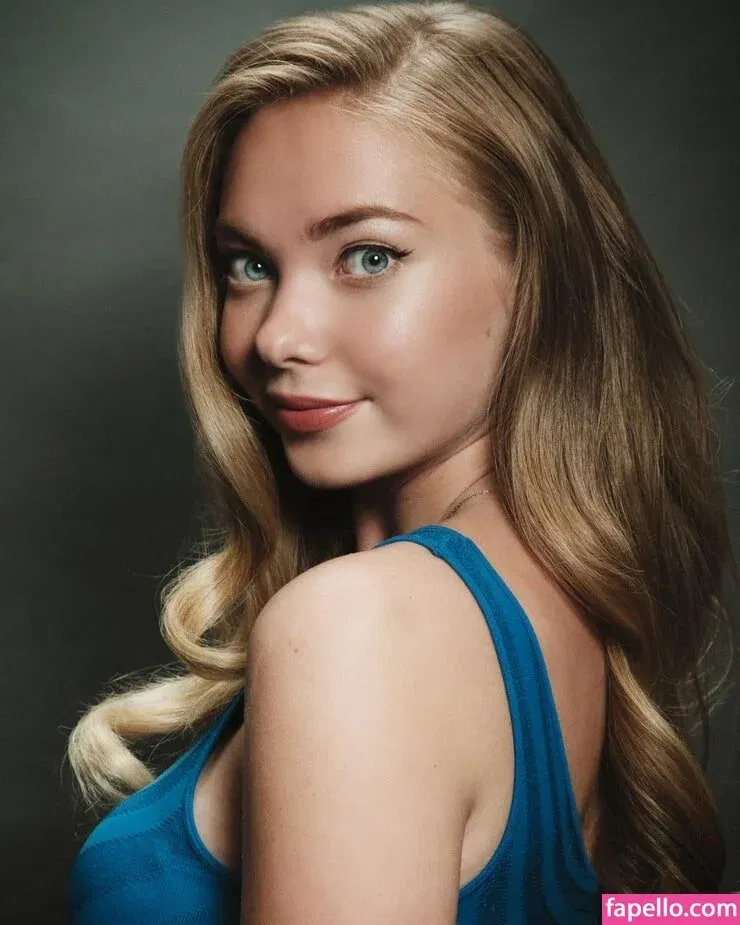 Emilia McCarthy Onlyfans Photo Gallery 