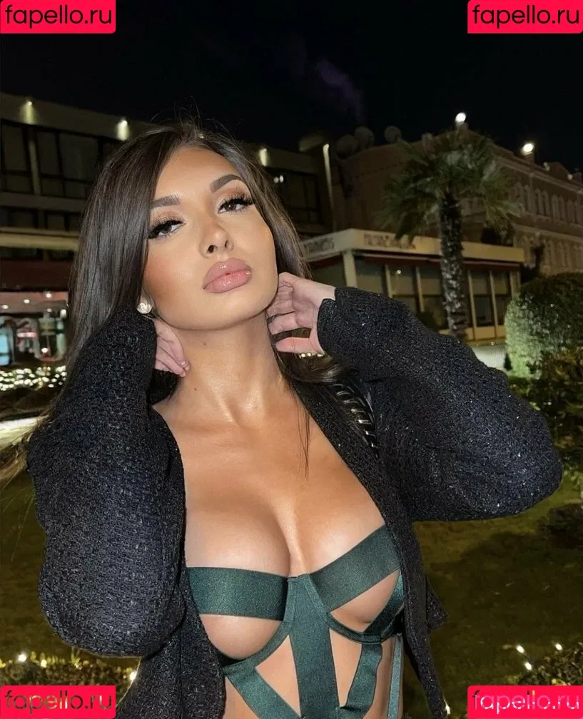 Adriannalinnaa Onlyfans Photo Gallery 
