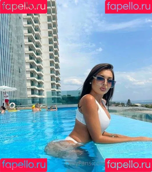 Adriannalinnaa Onlyfans Photo Gallery 