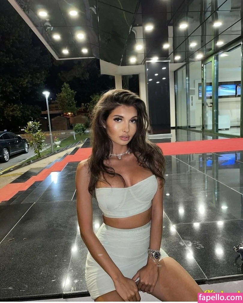 Adriannalinnaa Onlyfans Photo Gallery 