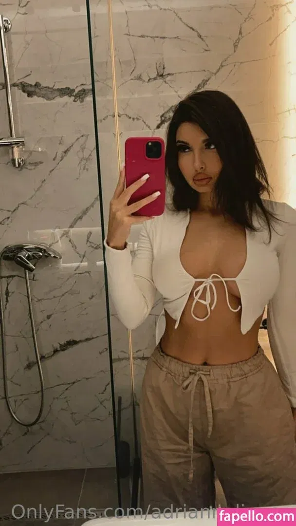 Adriannalinnaa Onlyfans Photo Gallery 